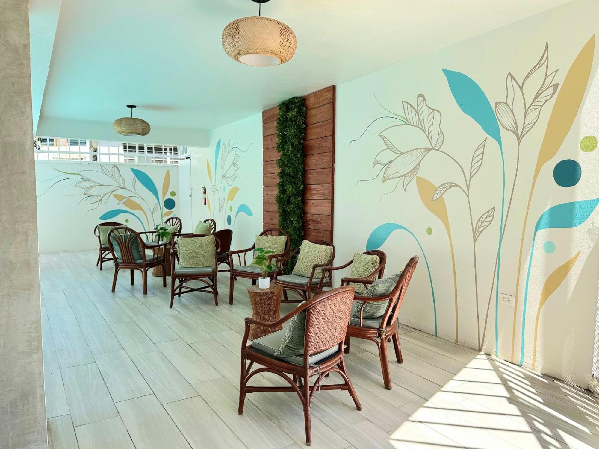 Nautilus By La Jamaca Hotels-Downtown La Parguera Лахас Экстерьер фото